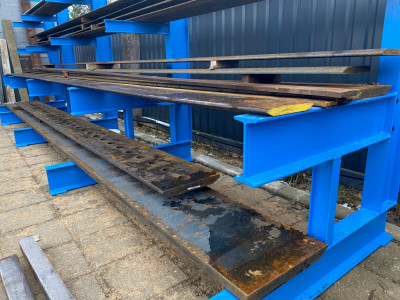 Naži un materiāls kausiem